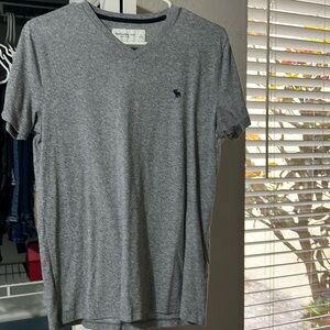 Men’s size small Abercrombie Fitch, soft A&F V-neck gray